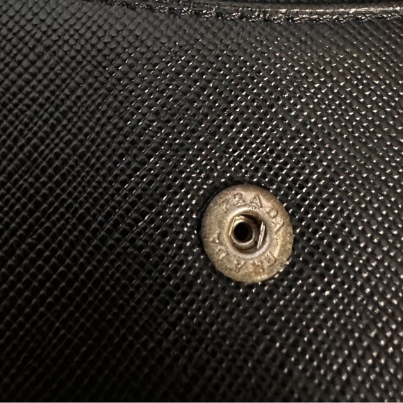 Authentic Prada Saffiano Leather Bifold Wallet. - Picture 10 of 16